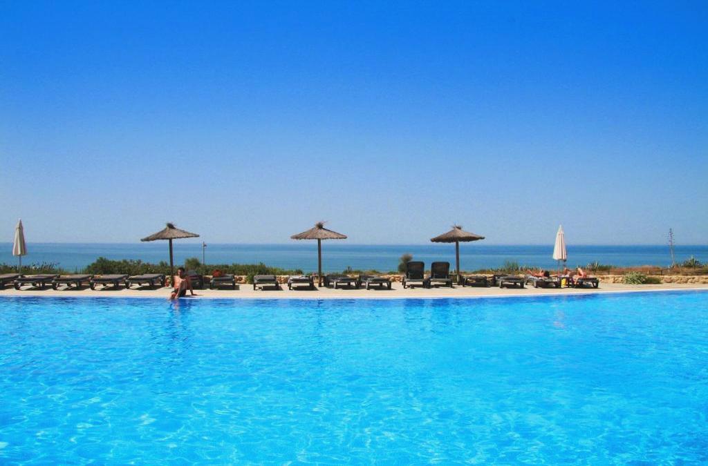 Beach & Family: 4* Hotel in Cadiz