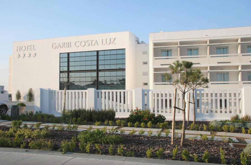 Beach & Family: 4* Hotel in Cadiz
