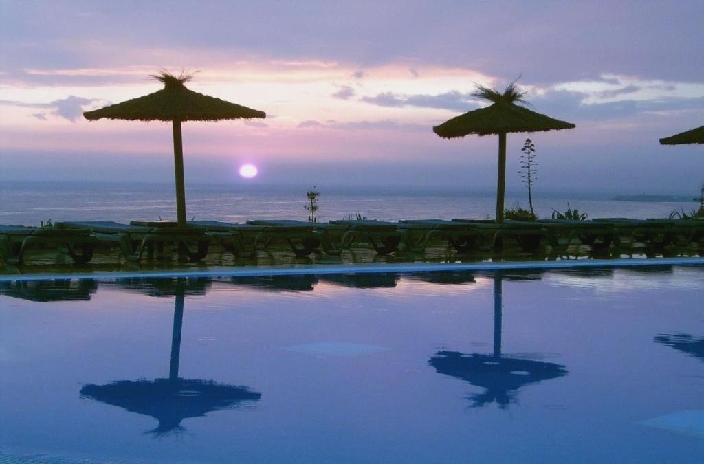 Conil de la Frontera en primera línea de playa - Hotel Garbí Costa Luz