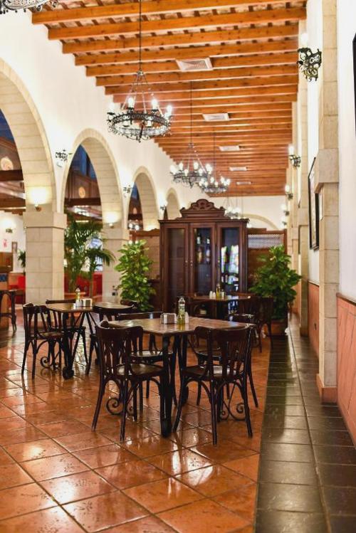 Descubre el Puerto de Santa María en hotel 4* (Cádiz) - (ThePlace) Bodega Real