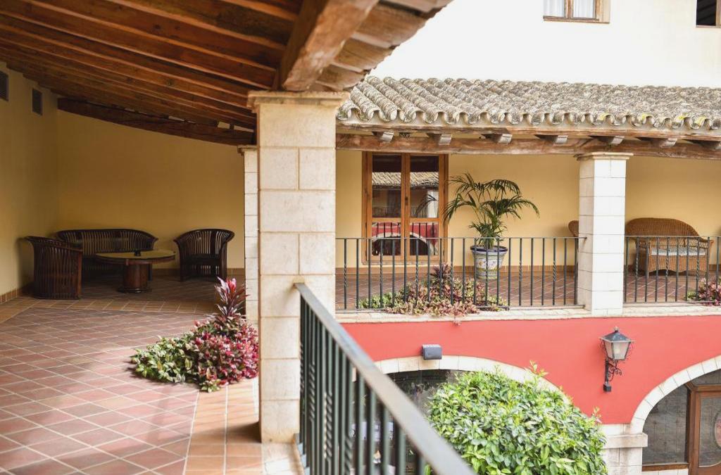 Descubre el Puerto de Santa María en hotel 4* (Cádiz) - (ThePlace) Bodega Real