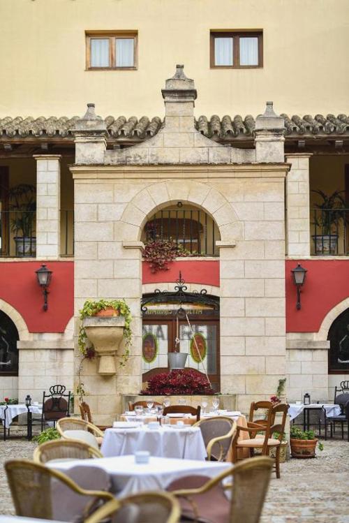 Descubre el Puerto de Santa María en hotel 4* (Cádiz) - (ThePlace) Bodega Real