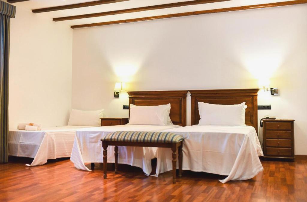 Descubre el Puerto de Santa María en hotel 4* (Cádiz) - (ThePlace) Bodega Real