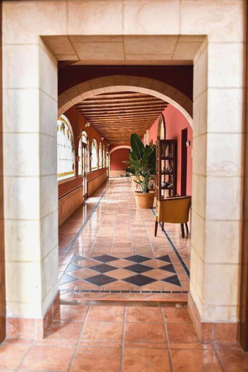 Descubre el Puerto de Santa María en hotel 4* (Cádiz) - (ThePlace) Bodega Real
