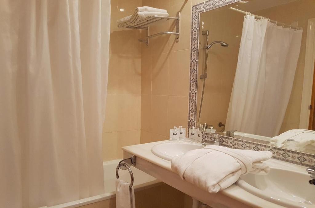 Halloween y más: Estepona y la Costa del Sol: el plan perfecto para desconectar - TRH Paraíso Hotel
