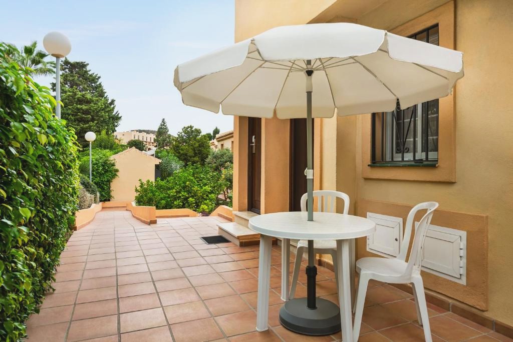 Ramada Hotel & Suites by Wyndham Costa del Sol