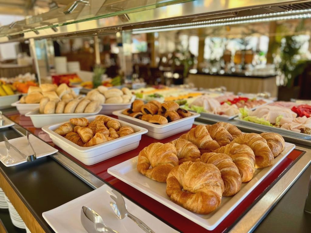 Ramada Hotel & Suites by Wyndham Costa del Sol