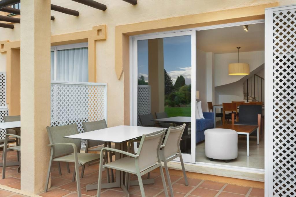 Ramada Hotel & Suites by Wyndham Costa del Sol