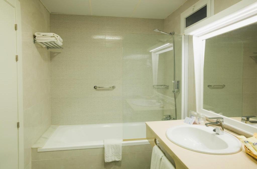 ¡Semana Santa en la Costa del Sol! Hotel 4* en Fuengirola - Hotel Monarque Torreblanca