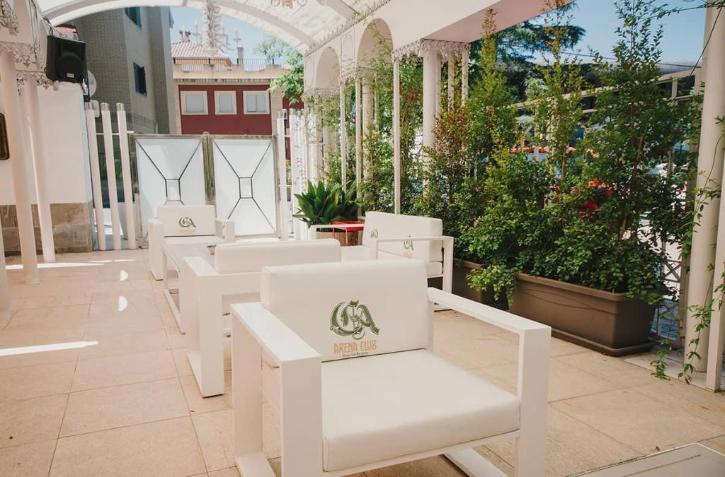 Discover the magic of Granada staying in a 4* hotel