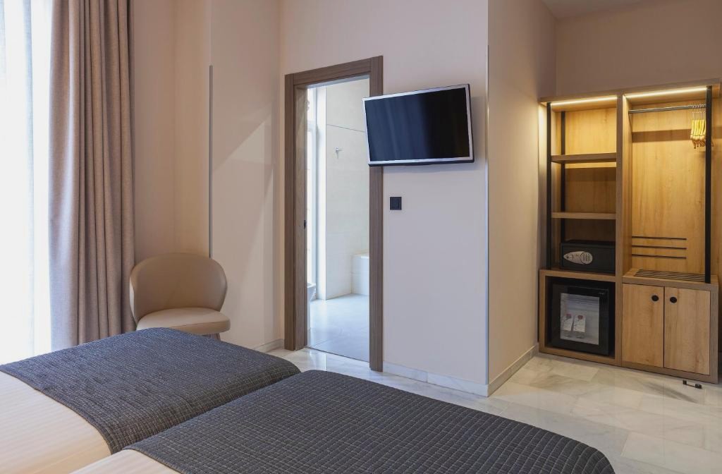 Hotel en pleno centro de Granada con desayunos - Porcel Navas