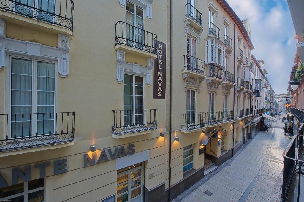 Hotel en pleno centro de Granada con desayunos