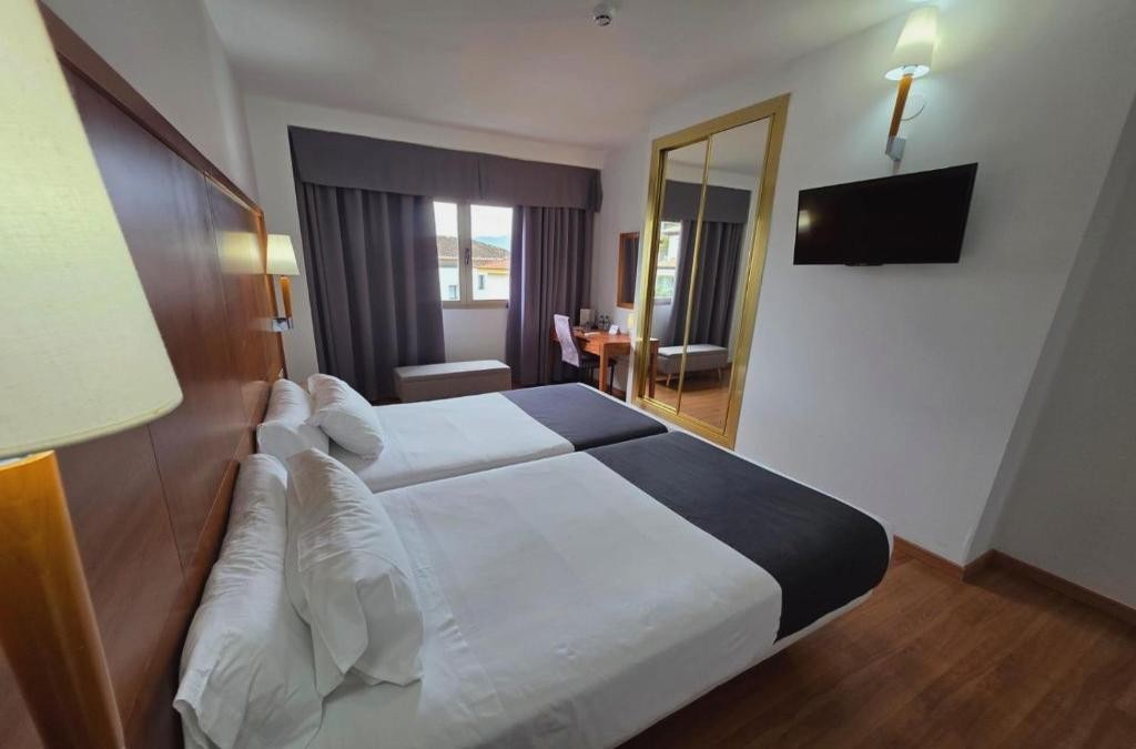 Historia, tapeo y mucho por descubrir: Granada en hotel 4*