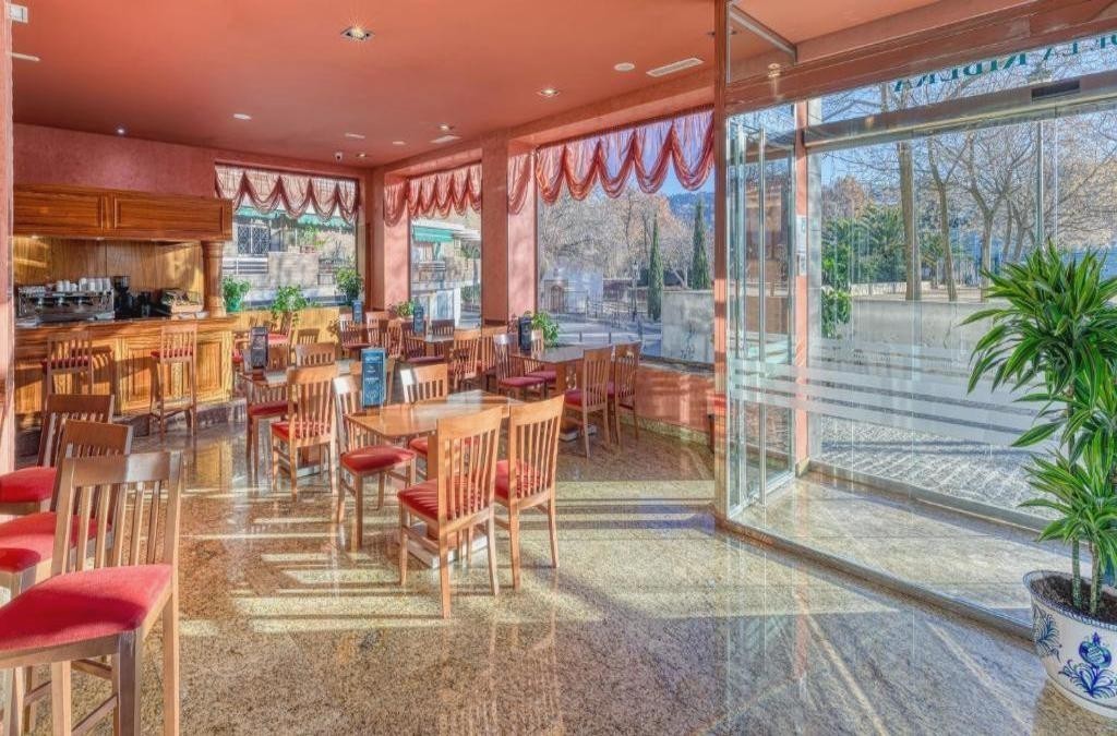 Granada a tu alcance: confort y elegancia 4*