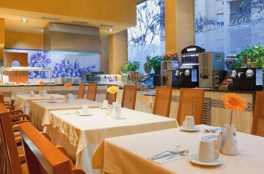 Granada a tu alcance: confort y elegancia 4* - Senator Granada Lifestyle Collection