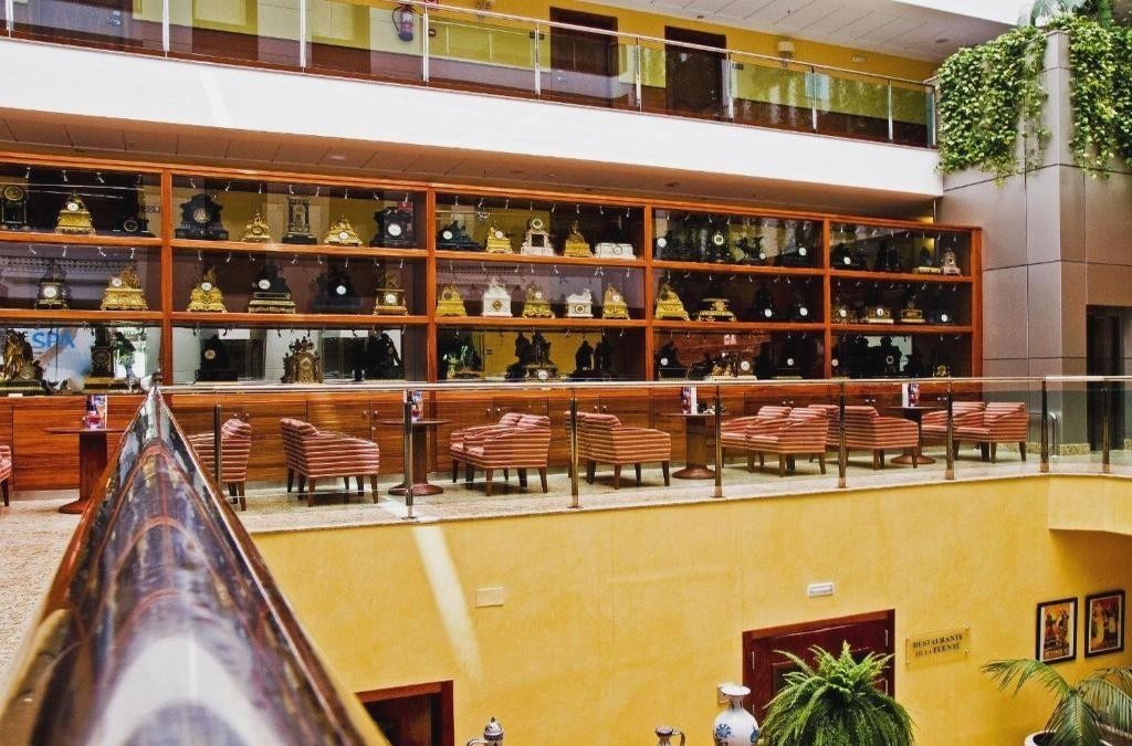 Granada a tu alcance: confort y elegancia 4* - Senator Granada Lifestyle Collection