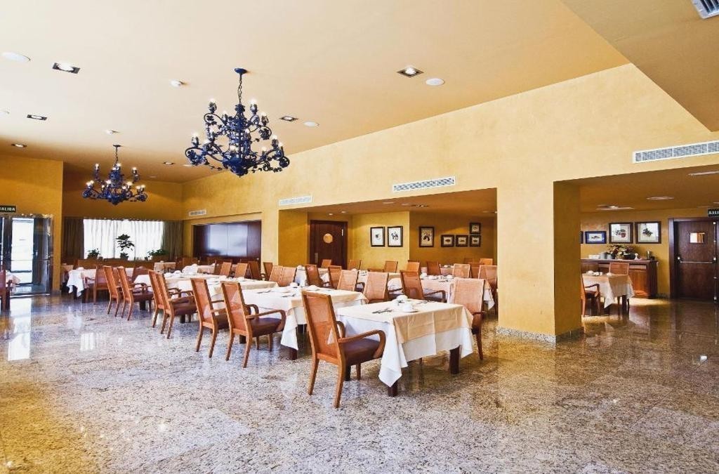 Granada a tu alcance: confort y elegancia 4* - Senator Granada Lifestyle Collection