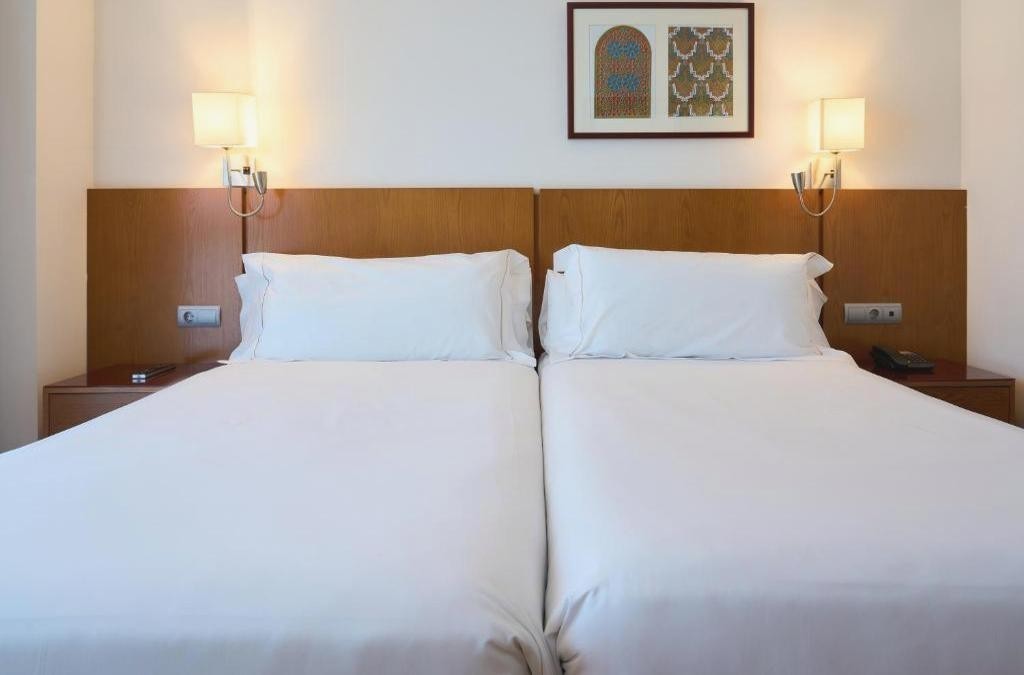 Granada a tu alcance: confort y elegancia 4* - Senator Granada Lifestyle Collection