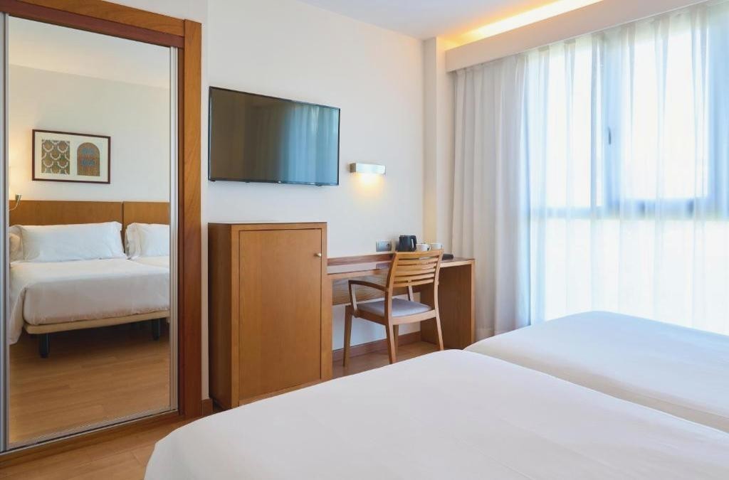 Granada a tu alcance: confort y elegancia 4* - Senator Granada Lifestyle Collection