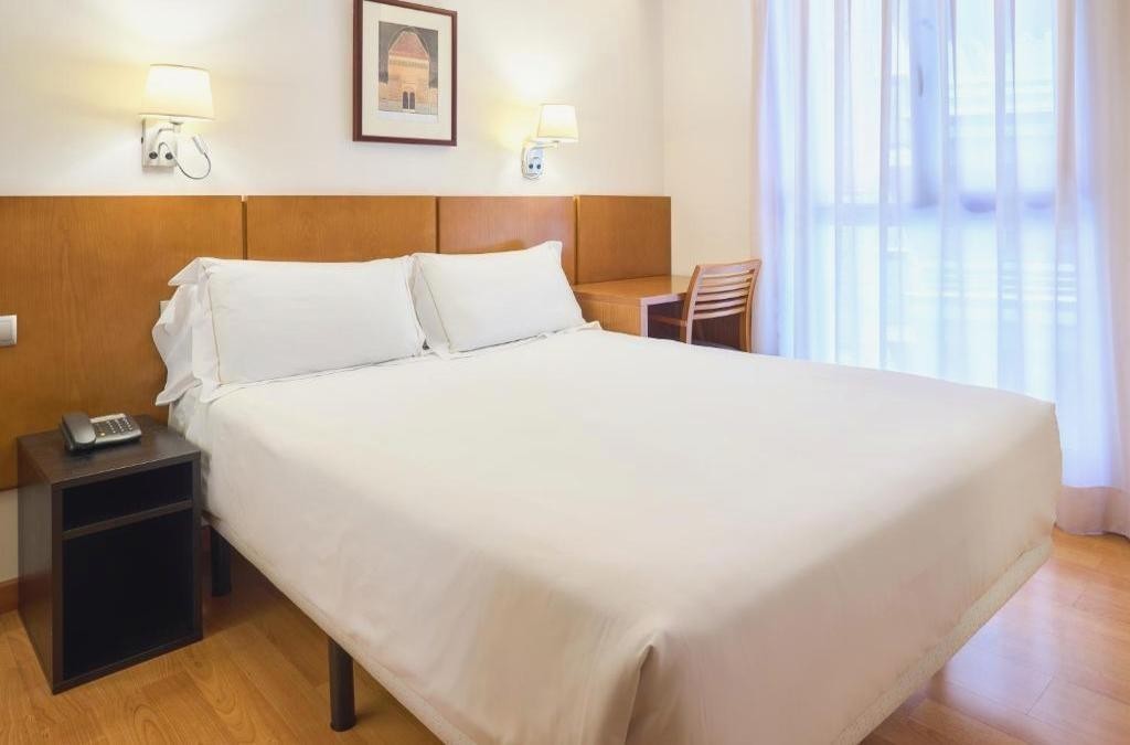 Granada a tu alcance: confort y elegancia 4* - Senator Granada Lifestyle Collection
