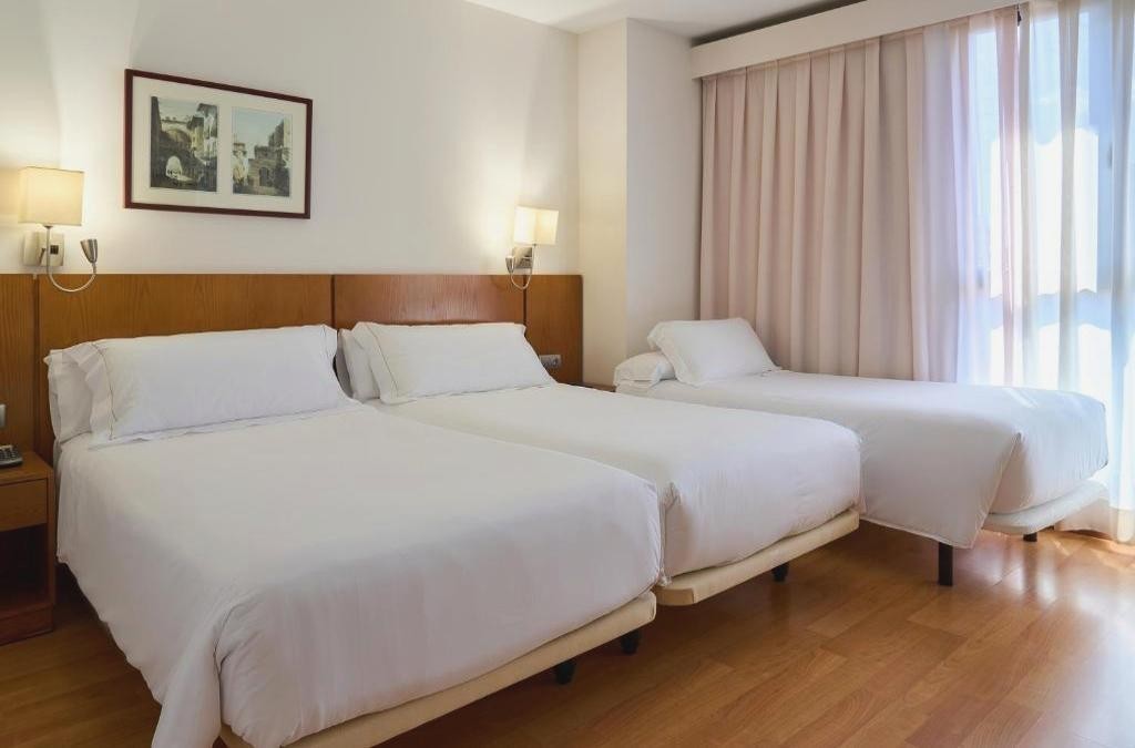 Granada a tu alcance: confort y elegancia 4* - Senator Granada Lifestyle Collection
