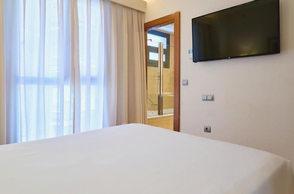 Granada a tu alcance: confort y elegancia 4* - Senator Granada Lifestyle Collection