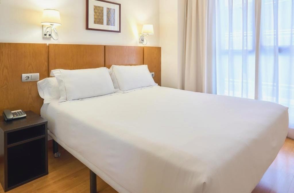 Granada a tu alcance: confort y elegancia 4* - Senator Granada Lifestyle Collection