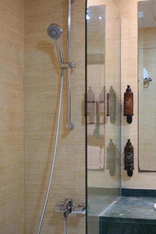 Granada a tu alcance: confort y elegancia 4* - Senator Granada Lifestyle Collection