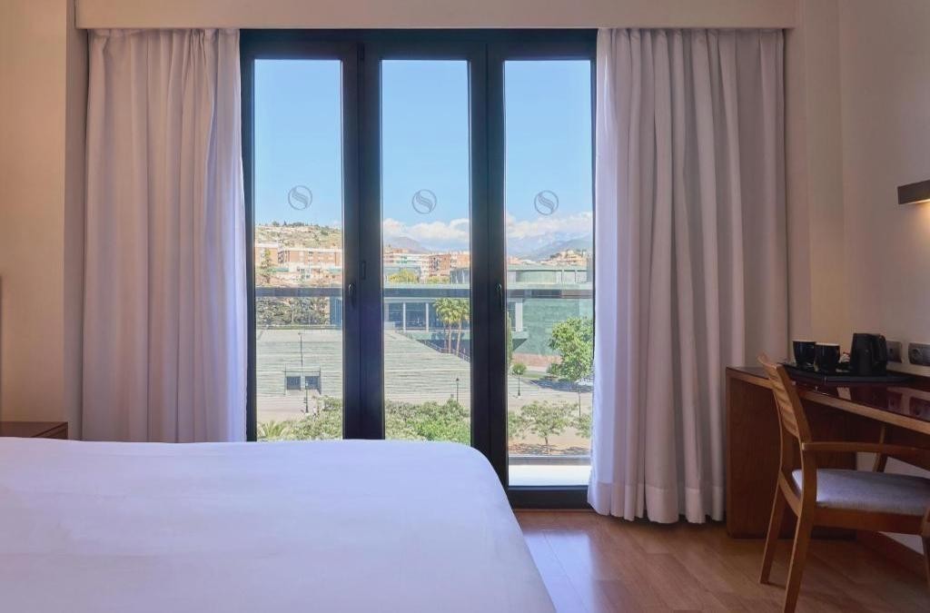 Granada a tu alcance: confort y elegancia 4* - Senator Granada Lifestyle Collection