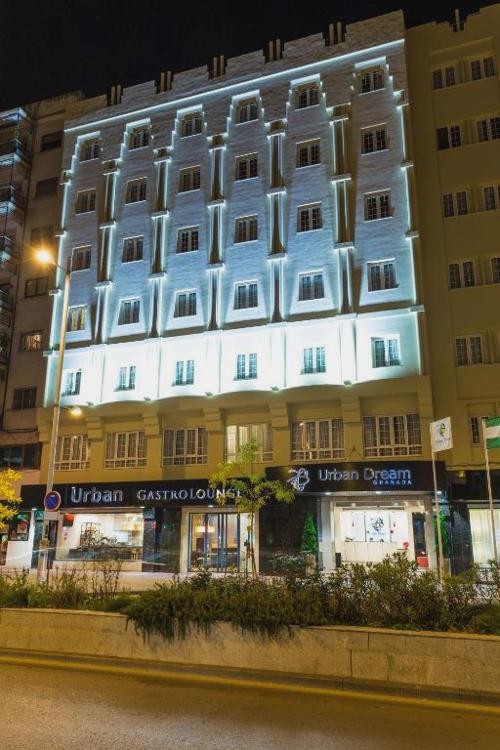 Alhambra, tapas y hotel 4*: Granada se vive desde el centro