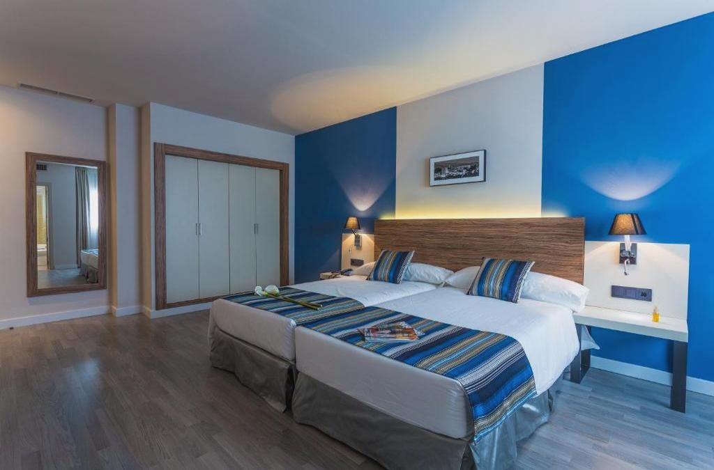 Alhambra, tapas y hotel 4*: Granada se vive desde el centro