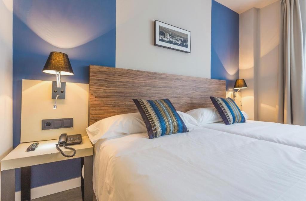 Alhambra, tapas y hotel 4*: Granada se vive desde el centro