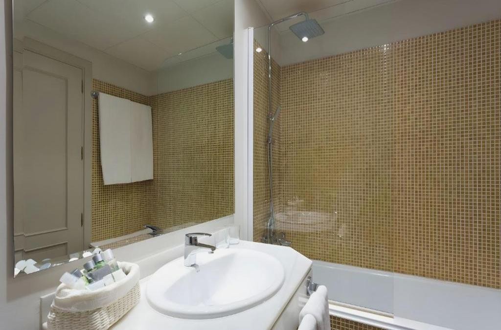 Alhambra, tapas y hotel 4*: Granada se vive desde el centro - DWO Urban Granada