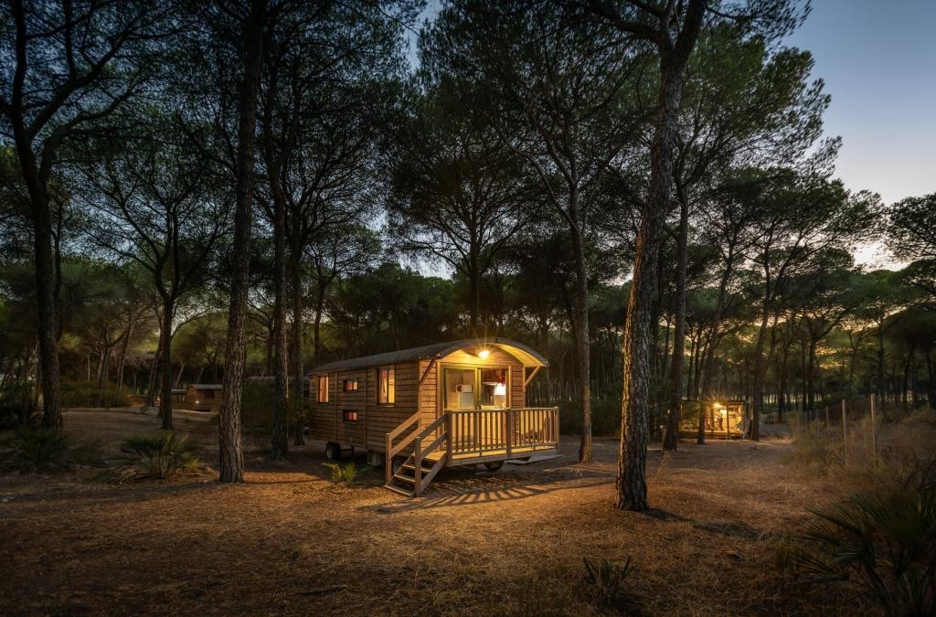 Desconecta en la naturaleza del Parque Nacional de Doñana - Huttopia Parque De Doñana