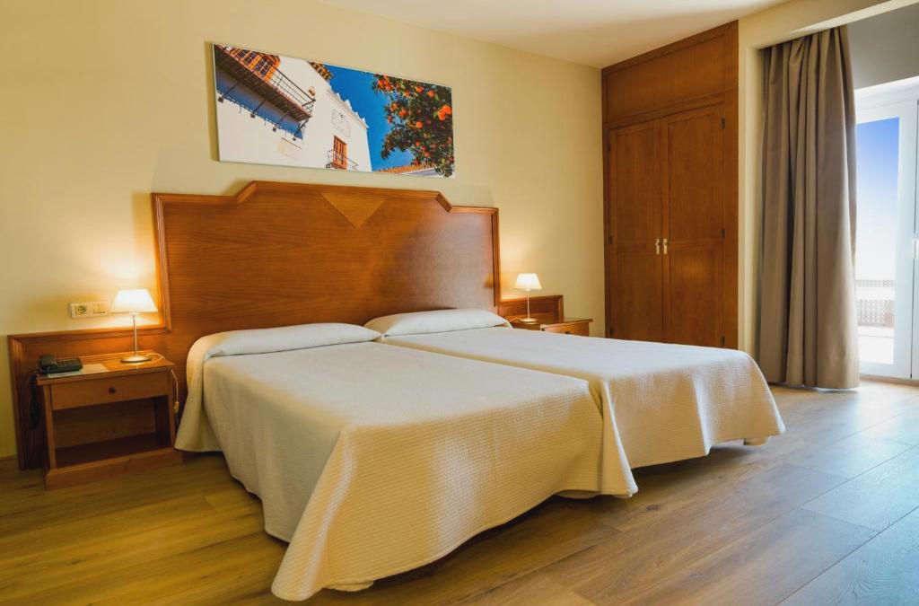 Wake up in central Marbella
