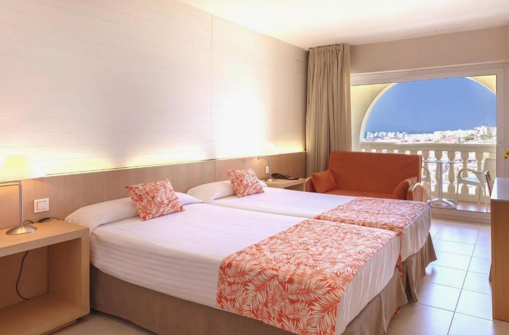 Disfruta de Doñana en hotel 4* con acceso directo a la playa de Matalascañas - Gran Hotel del Coto