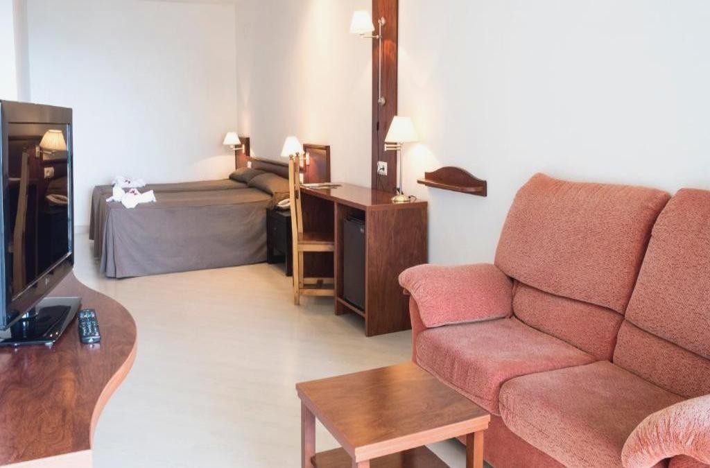 Disfruta de Doñana en hotel 4* con acceso directo a la playa de Matalascañas - Gran Hotel del Coto