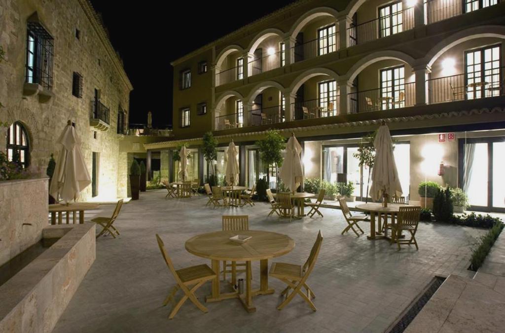The Menjíbar Palace: A 16th Century Dream
