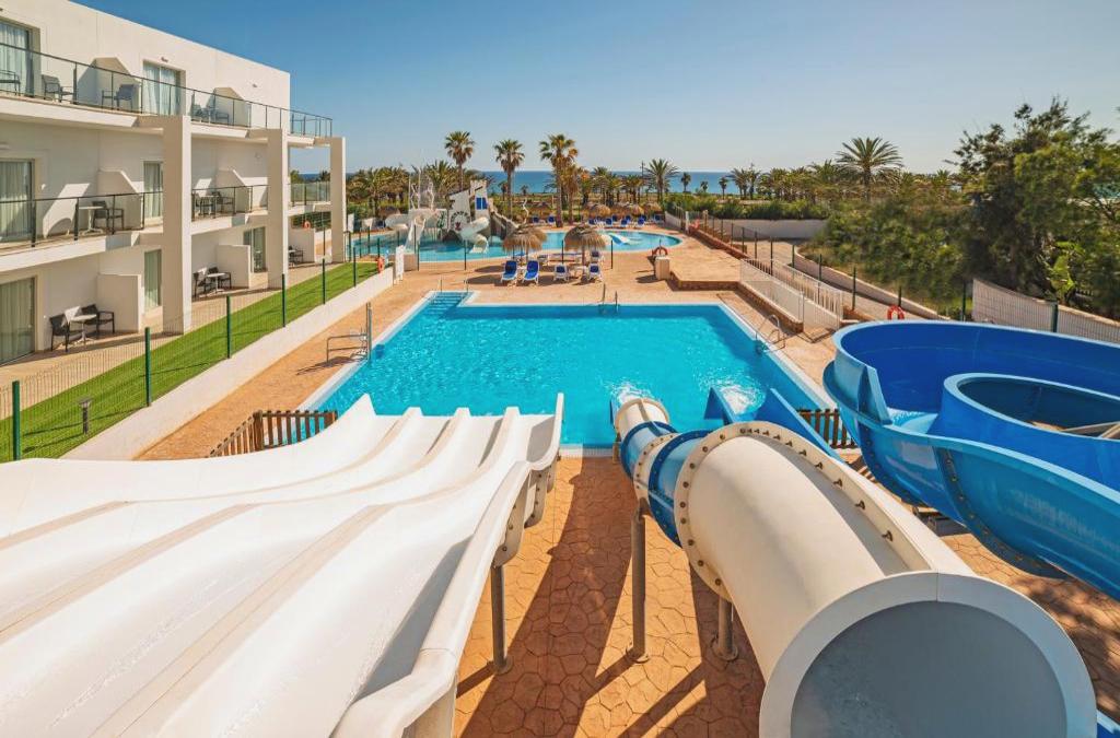 Experiencia de lujo en Cabo de Gata: sol, calma y mar infinito