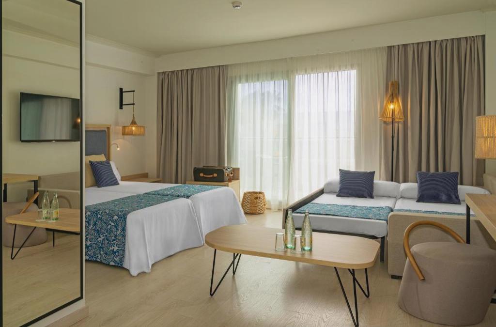 Experiencia de lujo en Cabo de Gata: sol, calma y mar infinito - Hotel Cabogata Jardín