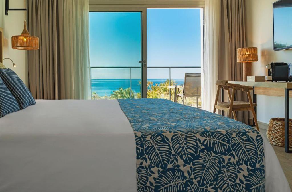 Experiencia de lujo en Cabo de Gata: sol, calma y mar infinito - Hotel Cabogata Jardín