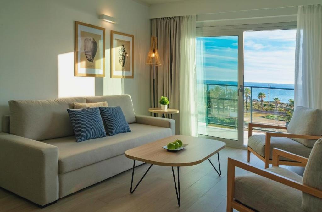 Experiencia de lujo en Cabo de Gata: sol, calma y mar infinito - Hotel Cabogata Jardín