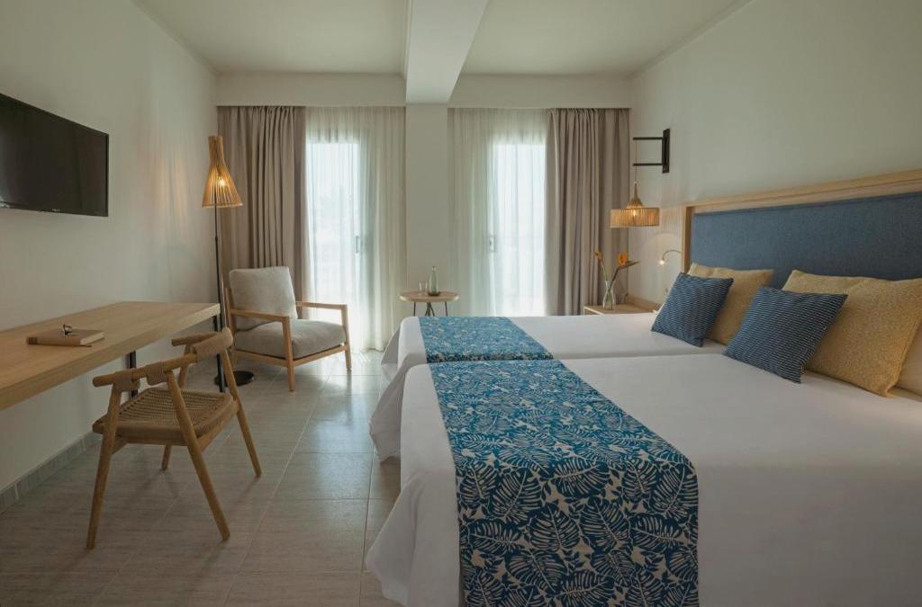 Experiencia de lujo en Cabo de Gata: sol, calma y mar infinito - Hotel Cabogata Jardín