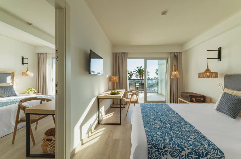 Experiencia de lujo en Cabo de Gata: sol, calma y mar infinito - Hotel Cabogata Jardín