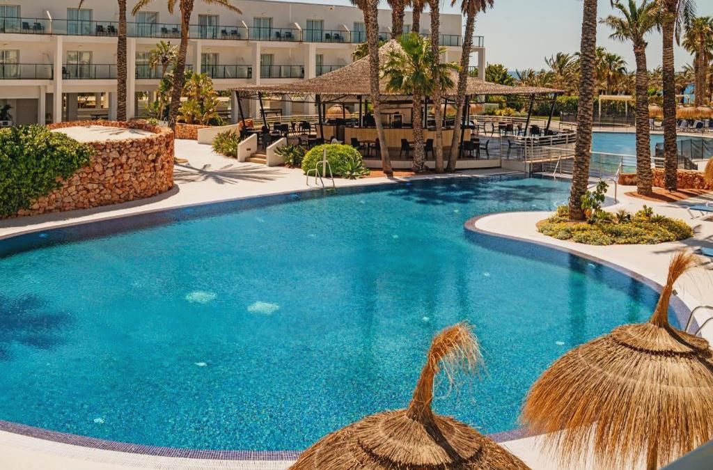 Experiencia de lujo en Cabo de Gata: sol, calma y mar infinito - Hotel Cabogata Jardín