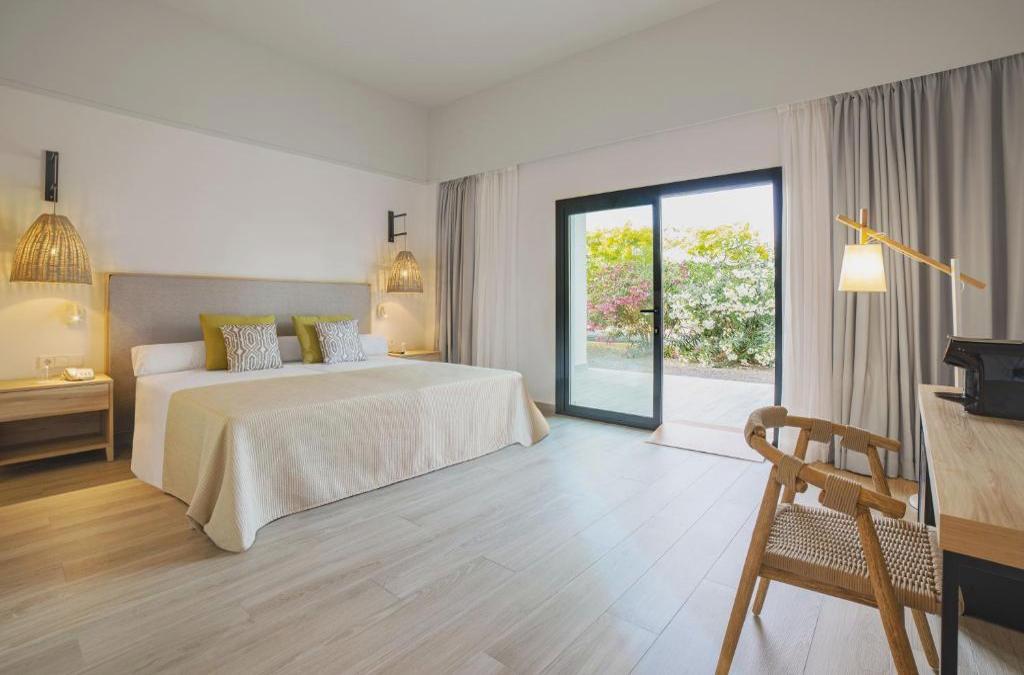 Date el capricho: hotel 5*, lujo y sol infinito Cabo de Gata