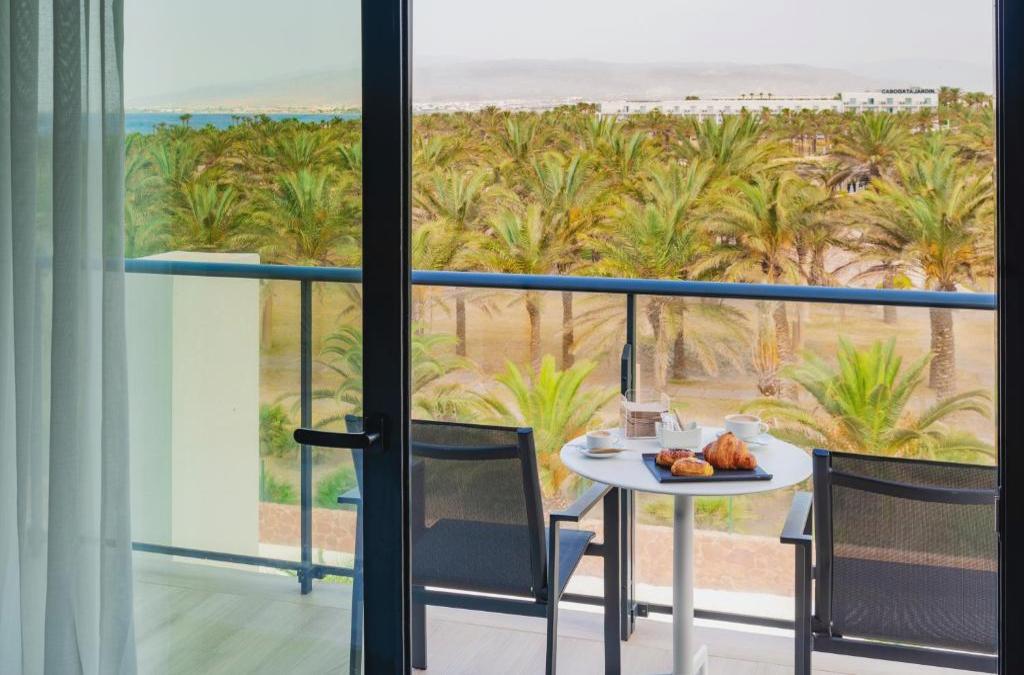 Date el capricho: hotel 5*, lujo y sol infinito Cabo de Gata - Cabogata Beach Hotel & Spa