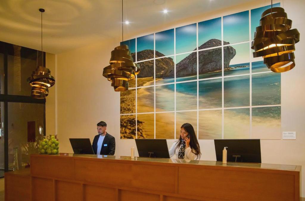 Date el capricho: hotel 5*, lujo y sol infinito Cabo de Gata - Cabogata Beach Hotel & Spa