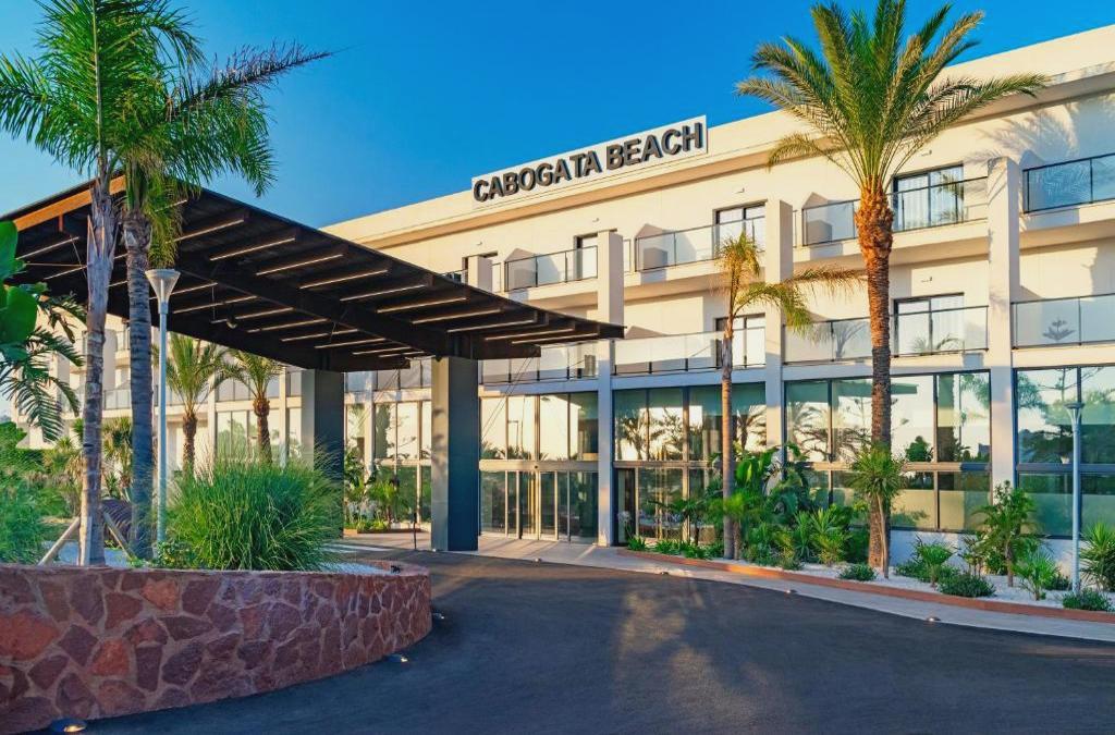 Date el capricho: hotel 5*, lujo y sol infinito Cabo de Gata - Cabogata Beach Hotel & Spa