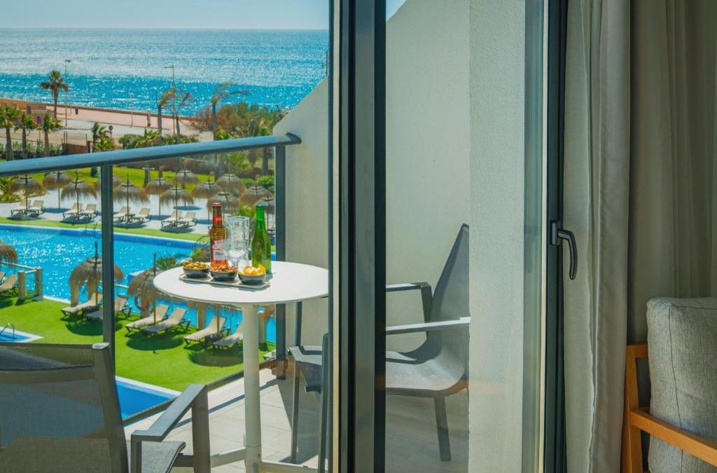 Date el capricho: hotel 5*, lujo y sol infinito Cabo de Gata - Cabogata Beach Hotel & Spa